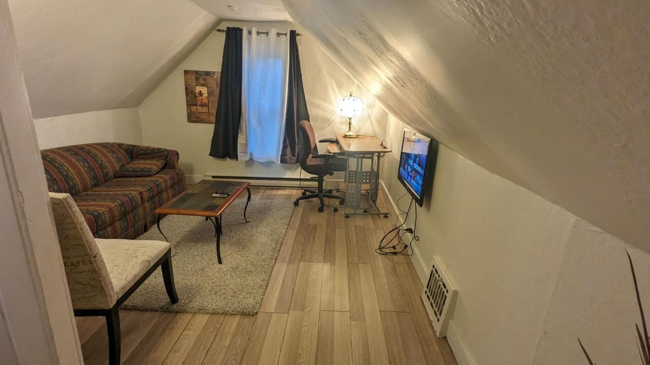 Cozy Downtown One Bedroom Free Parking Kingston Zewnętrze zdjęcie