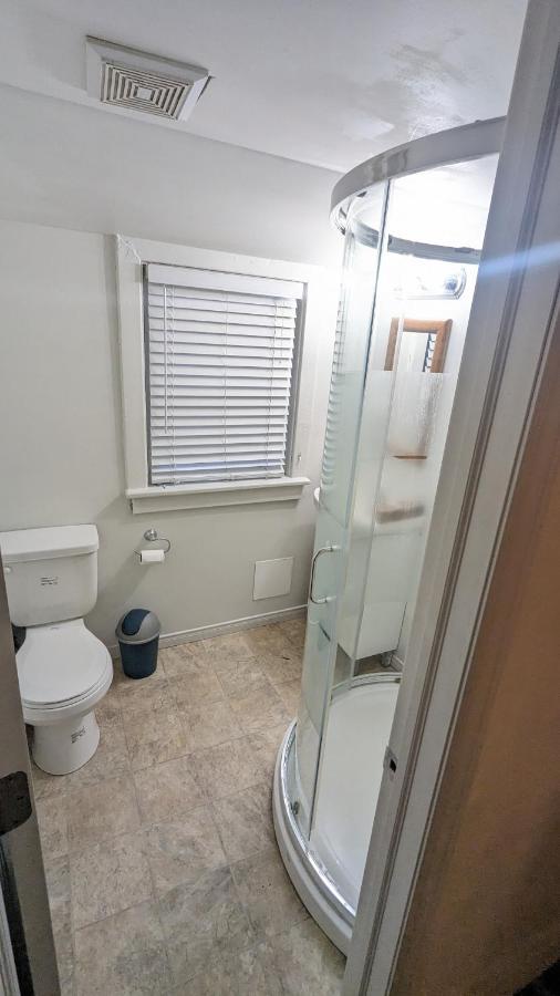 Cozy Downtown One Bedroom Free Parking Kingston Zewnętrze zdjęcie