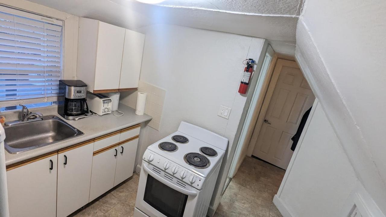 Cozy Downtown One Bedroom Free Parking Kingston Zewnętrze zdjęcie