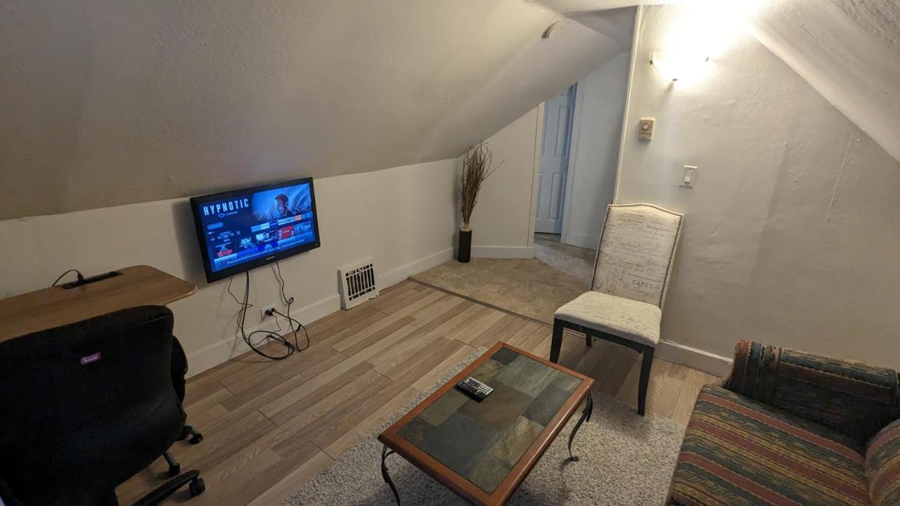 Cozy Downtown One Bedroom Free Parking Kingston Zewnętrze zdjęcie