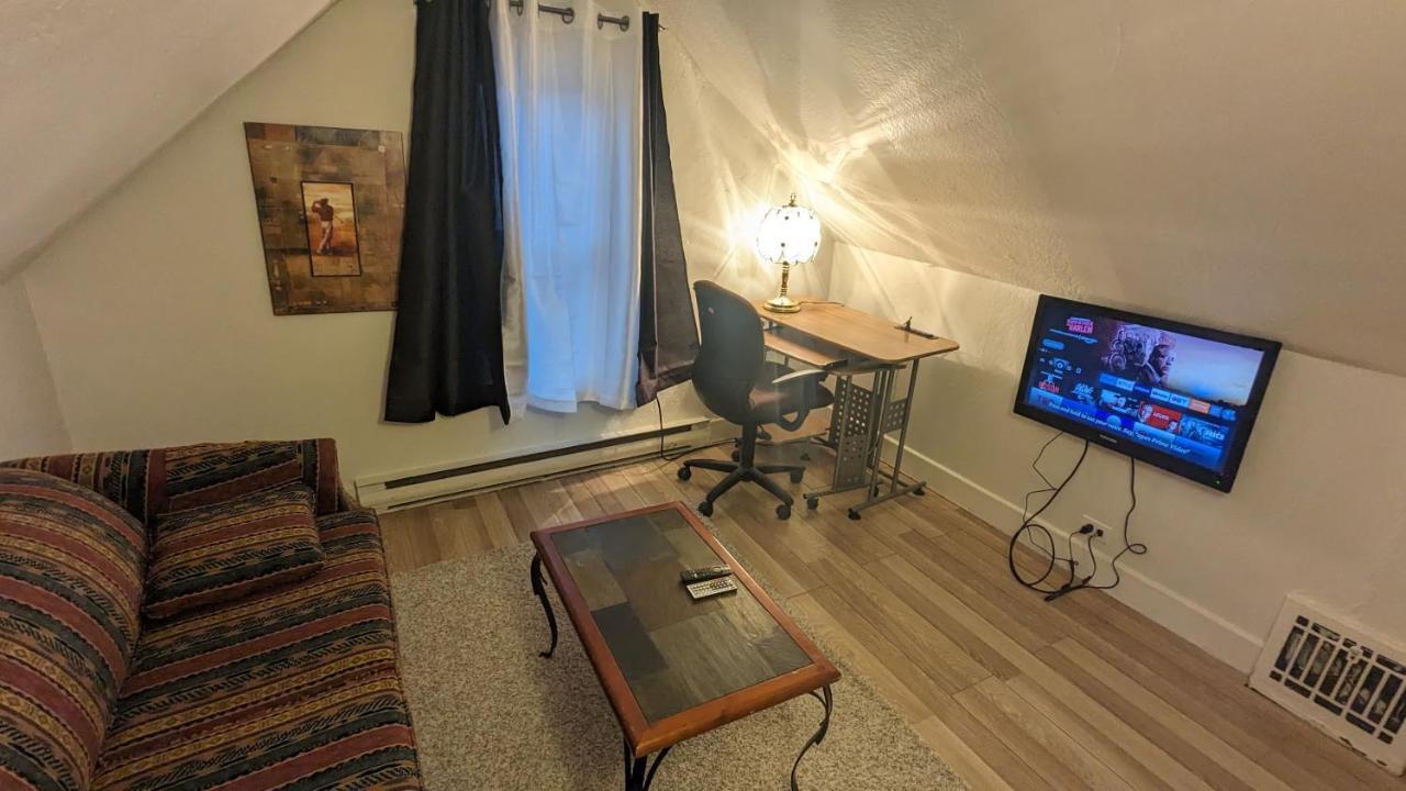 Cozy Downtown One Bedroom Free Parking Kingston Zewnętrze zdjęcie