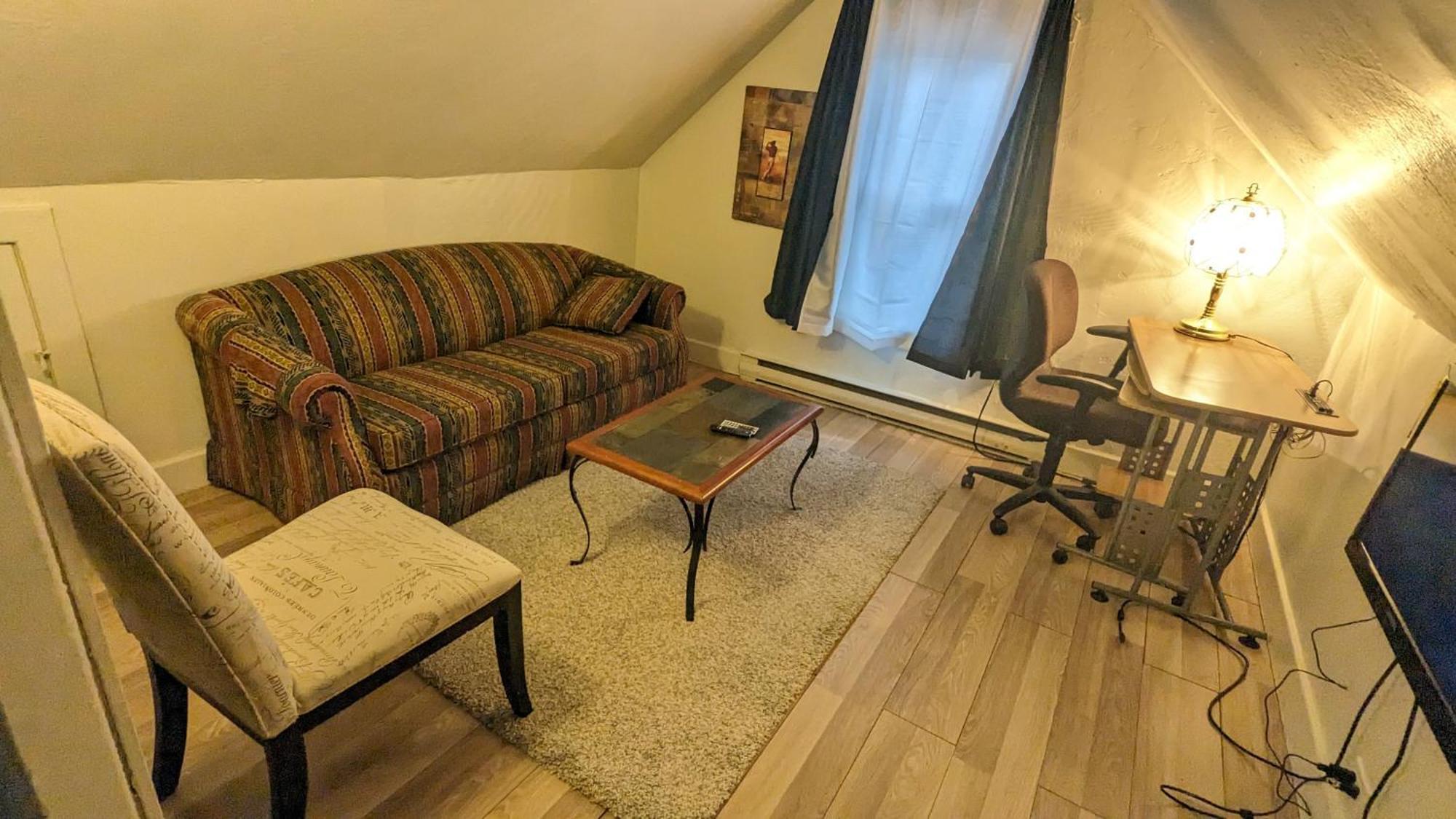 Cozy Downtown One Bedroom Free Parking Kingston Zewnętrze zdjęcie